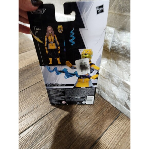 Power Rangers Lightning Collection: Beast Morphers Yellow Ranger Zooey Reeves - Picture 3 of 4